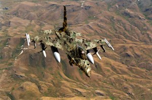 AIR_F-16_in_KA2-Desert_lg.jpg